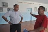 Директор школы Юрий Македонов рассказал Сергею Сопчуку о накопившихся проблемах
