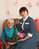 Роза Даниловна Даниленко со своей внучкой Мариной