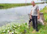 Сергей Зимница занимается выращиванием лилий и лотосов с 2007 года