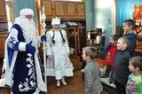 Встреча с Дедом Морозом и Снегурочкой стала для юных ханкайцев из малообеспеченных семей приятным сюрпризом