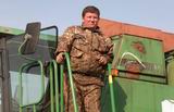 Виктор Константинов – один из лучших комбайнеров ООО «Агро-Дэсун Ханка».