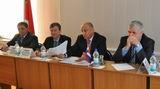 В ходе встречи краевой парламентарий Сергей Сопчук ответил на самые актуальные вопросы представителей законодательной власти Ханкайского и Хорольского районов