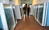 В Камень-Рыболовской школе №3 коридор превратился в настоящий «стеклянный» склад