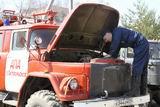 Проведение технического обслуживания пожарного автомобиля к предстоящей передаче его дружинникам села Октябрьское