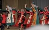 Армянский танец в исполнении образцового хореографического ансамбля «Домино-Дэнс» из Уссурийского городского округа сорвал шквал аплодисментов зрителей