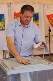 Свой голос за кандидатов отдал и глава Ханкайского района Владимир Мищенко