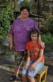 Валентина Погорельская с внучкой Юлей: непросто привыкать к новой жизни