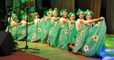 Учащиеся Камень-Рыболовской школы №3 продемонстрировали динамичный танец под песню «Гори, гори ясно»
