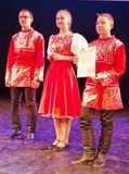 Роман Степин, Алина Охрименко и Артём Храмцов получили заслуженную награду, исполнив русскую народную песню «Ой, при лужку, при лужке»