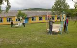 Технические работники детского оздоровительного лагеря «Старт» в Новокачалинске заканчивают косметический ремонт на территории лагеря. Первая смена здесь начнётся 18 июня
