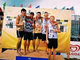 Наш земляк Игорь Величко (в центре) – один из лучших защитников в российском пляжном волейболе и по праву входит в состав сборной России